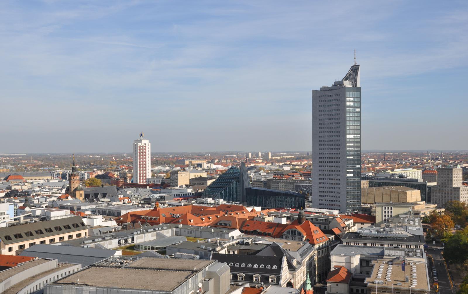 Leipzig von oben: Blick auf Cityhochhaus und Wintergartenhochhaus