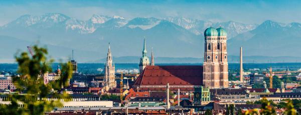 Skyline von München mit Frauenkirche